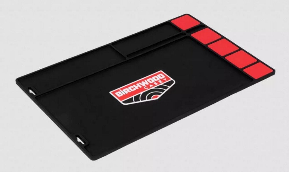 Birchwood Casey Pistol Cleaning Mat 17″ x 11″ Rubber Black-Red – 30250