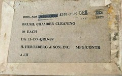 BRASS CHAMBER CLEANING MALE THREAD BRUSH, ARMY SURPLUS, 7/8 X 1/2, NEW, 1/LOT