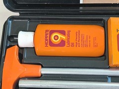 NOS Unused Vintage HOPPE’S GUN CLEANING KIT with Storage Box / Case