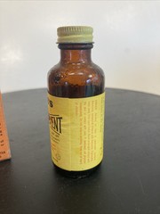 Vintage 2oz. Hoppe’s Trade Nitro Powder Solvent No. 9 B18