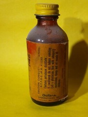 Vintage Glass Bottle Gunslick Gun Cleaning Solvent ( empty )