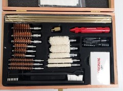 Winchester Universal 30 Piece Gun Rifle Cleaning Kit In Wood Case