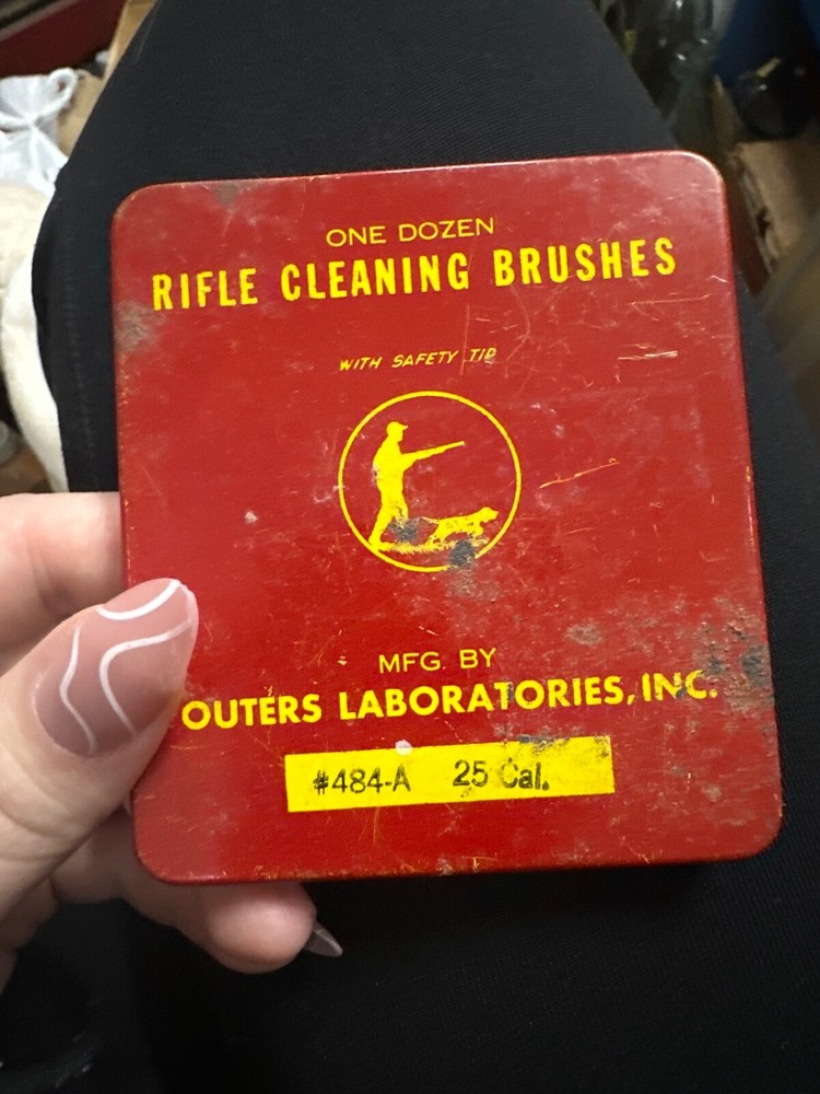 One dozen rifle cleaning brushes #484-A outers laboratories