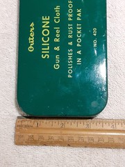 Vintage Outers Silicone Gun & Reel Polishing Cloth in Pocket Pak No 420 Tin