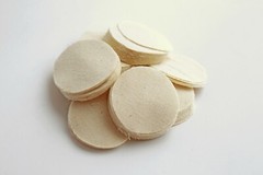 .60-.69 CAL 1 1/2″ ROUND .015″ THICK OILED SHOOTING PATCHES/ QTY. 100 / EMSS6152