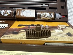 Outers Rifle Cleaning Kit New Old Stock Model P-477-223.((C-1))