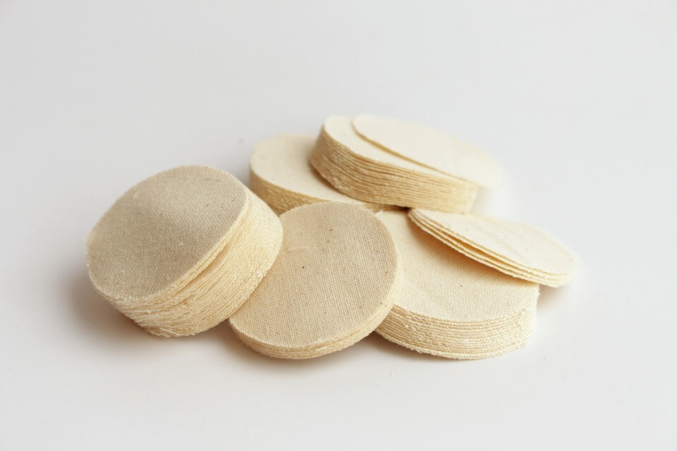.70-.79 CAL 1 3/4″ ROUND .020″ THICK OILED SHOOTING PATCHES/ QTY. 100 / EMSS7202