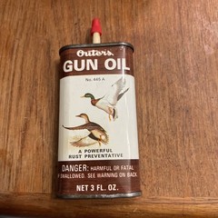 VINTAGE Outers Gun Oil 445A 3oz