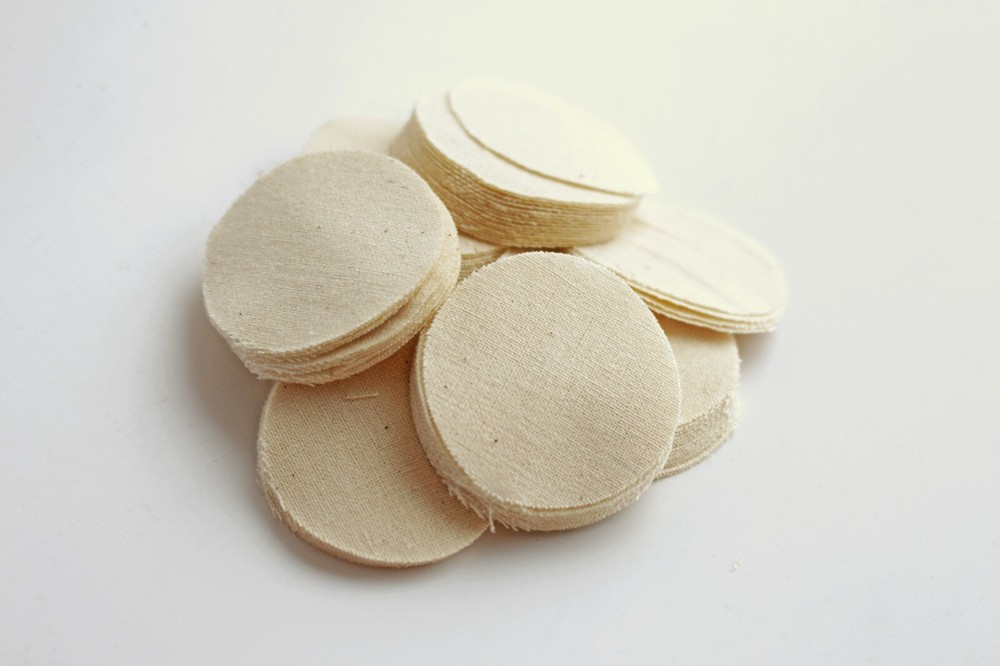 .60-.69 CAL. 1 1/2″ ROUND .015″ THICK DRY SHOOTING PATCHES / QTY. 100 / EMSS6151