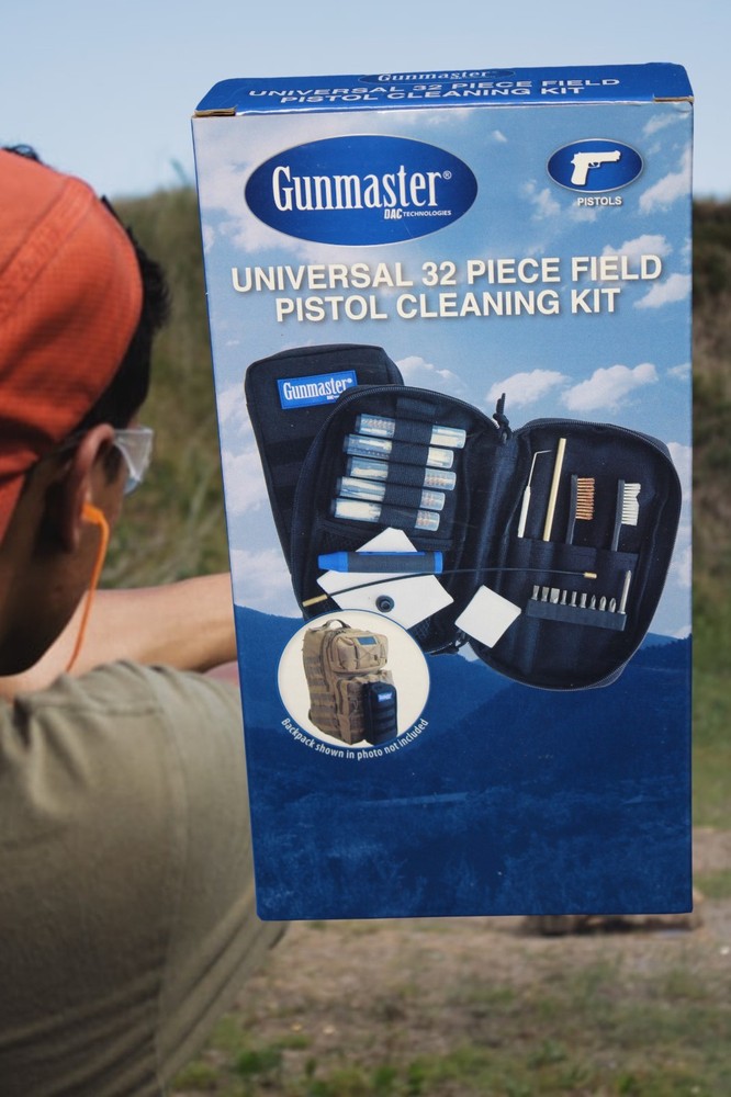 GUNMASTER 32 pc UNIVERSAL PISTOL REVOLVER FIELD GUN CLEANING KIT NEW