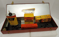Vintage Outers Gunslick Rifle Gun Kit 13.5″ Long 4.5″ H Empty Cases Display Only
