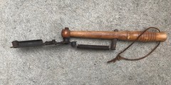 VINTAGE WOOD 3 PIECE SHOTGUN CLEANING ROD KIT & HAND CLAY PIGEON THROWER