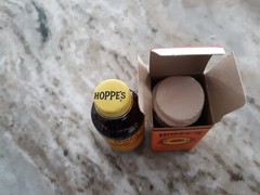Hoppes Full 2 oz. Nitro Solvent Bottle & No.2 Rifle Patches Box .22-.270 Caliber