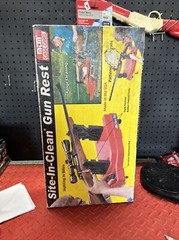MTM CASE-GARD SNCR30 SITE-IN-CLEAN REST & CLEANING CENTER RIFLE/SHOTGUN RED