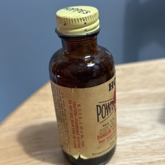 Hoppe’s No. 9 Nitro Powder Solvent. Vintage 1/2 Full Bottle Original Box