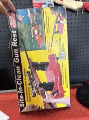 MTM CASE-GARD SNCR30 SITE-IN-CLEAN REST & CLEANING CENTER RIFLE/SHOTGUN RED