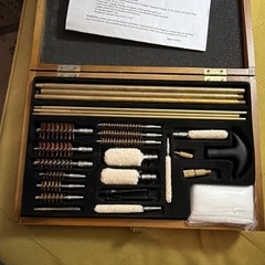 VTG Gunmaster Universal Gun Cleaning Kit In Wooden Box. Complete, 28 Pc W/inst