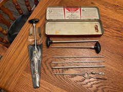 VTG Outers Rifle Cleaning Kit 477 & Pistol Cleaning Rod for 22 Cal.