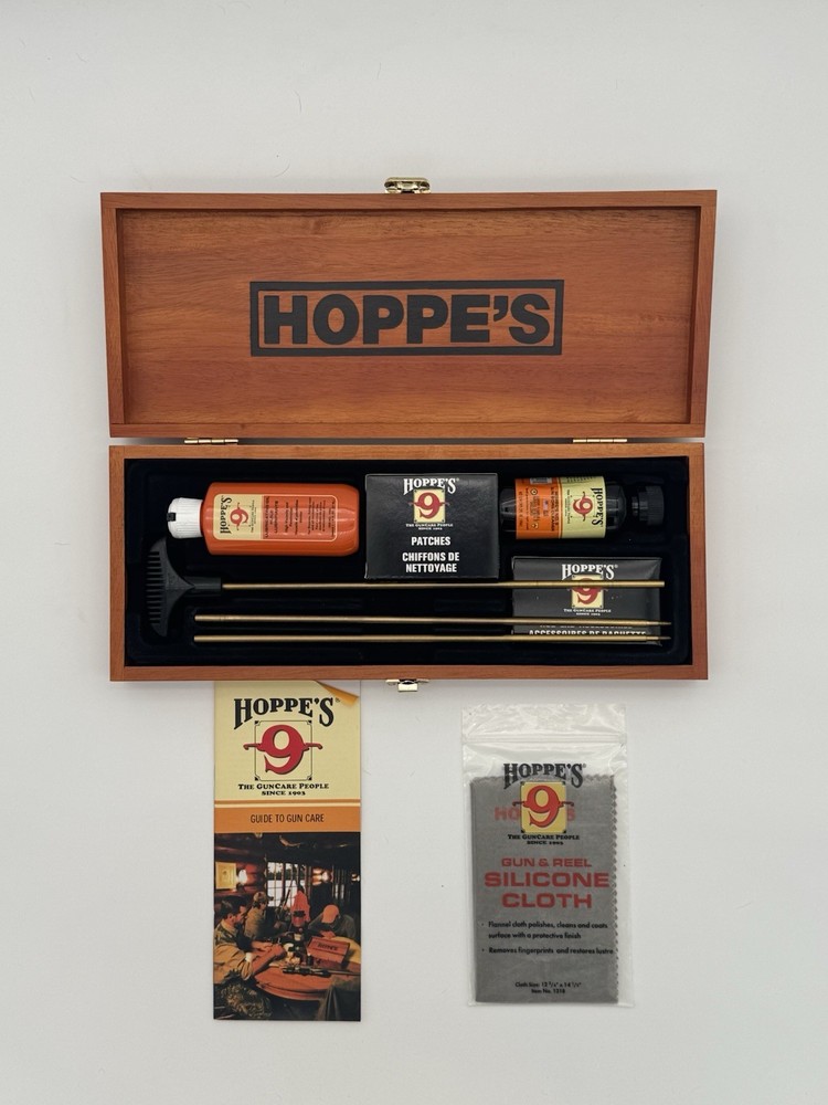 Hoppe’s No. 9 Dekuxe Gun Cleaning Kit Bore Cleaner, Lubricant Oil Patches