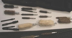 PRE-OWNED HOPPE’S 76 PC UNIVERSAL GUN CLEANING ACCESSORY KIT W/CARRY CASE UAC76