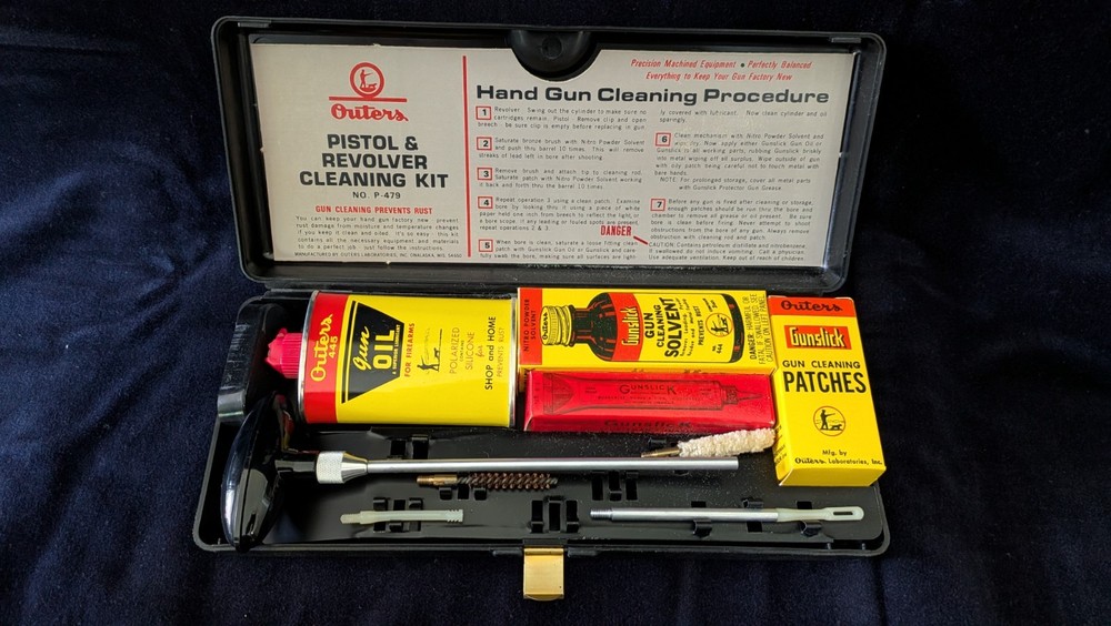 Outers Gunslick pistol & revolver cleaning kit P-479 — vintage 1970s — 22 cal