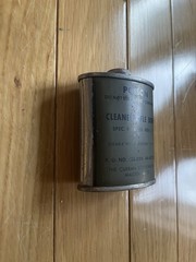 Vintage POISON US Army 2oz Can Bore Military Green Cleaner Gun Supplies USA