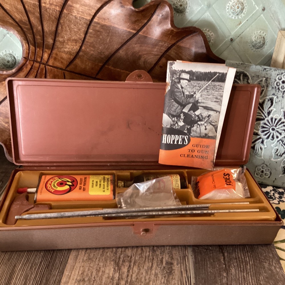 Vintage Hoppes Gun Cleaning Kit-Brown Plastic Case for Rifle Shotgun Please Read