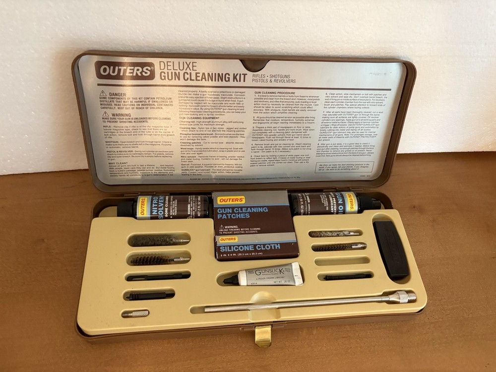 OUTERS DELUXE GUN CLEANING KIT RIFLES, SHOTGUN, PISTOL & REVOLVER