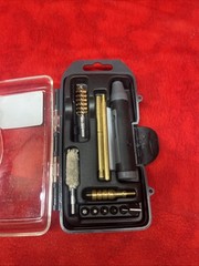 TACTICAL PERFORMANCE .40/10MM CAL PISTOL CLEANING KIT (h58)