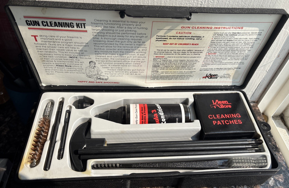 Kleen Bore Rifle Cleaning Kit Model K-209 L@@KS Good 41-45 VERY NICE!