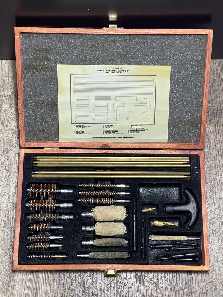 Vintage Gunmaster Universal Gun Cleaning Kit Model UGC 76W