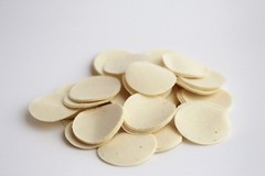 .30-.39 CAL/ 7/8″ ROUND .005″ THICK OILED SHOOTING PATCHES / QTY. 100 / EMSS3052