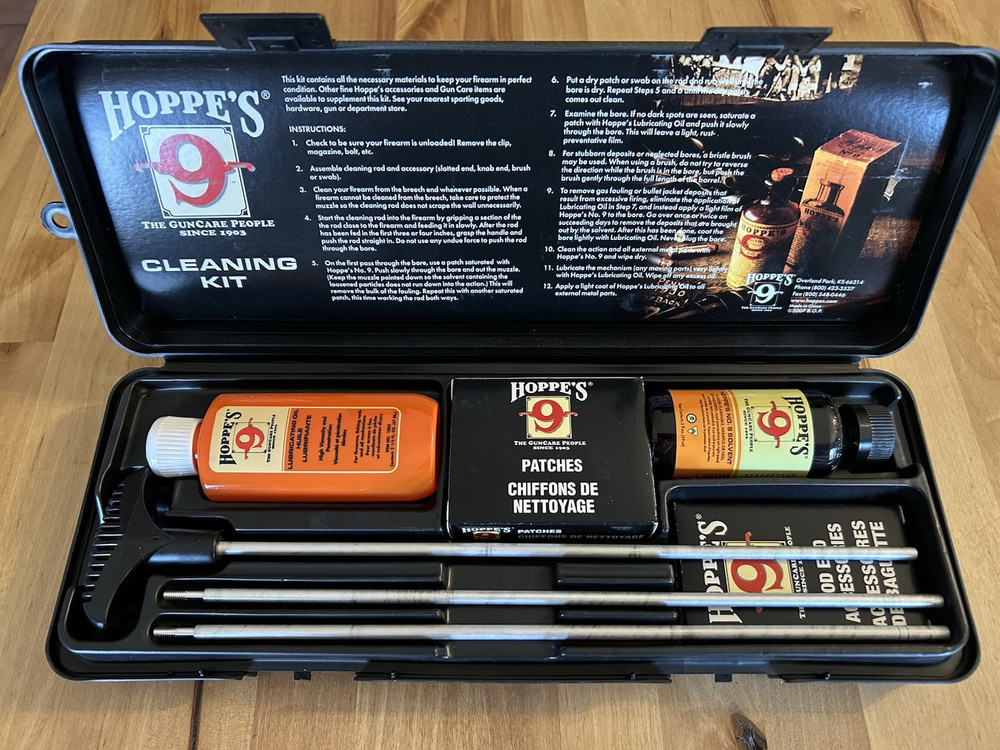 HOPPE’S 9 GUN CLEANING KIT 2007 Black Case 3 Rods Patches Solutions 3 Tips