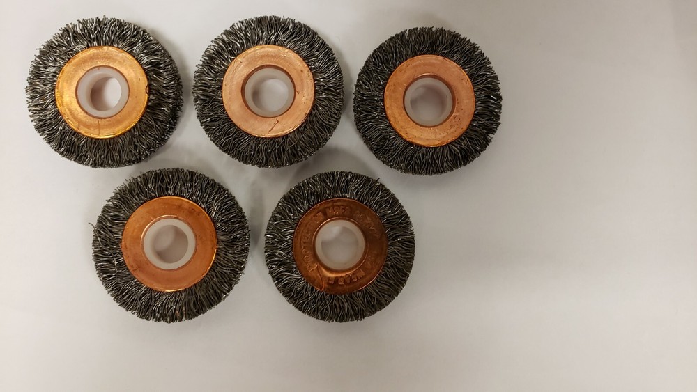 Hightbrush C1261 1-1/2” x 3/8”-1/2” x .0118 steel Cooper Center Brush 5 pack