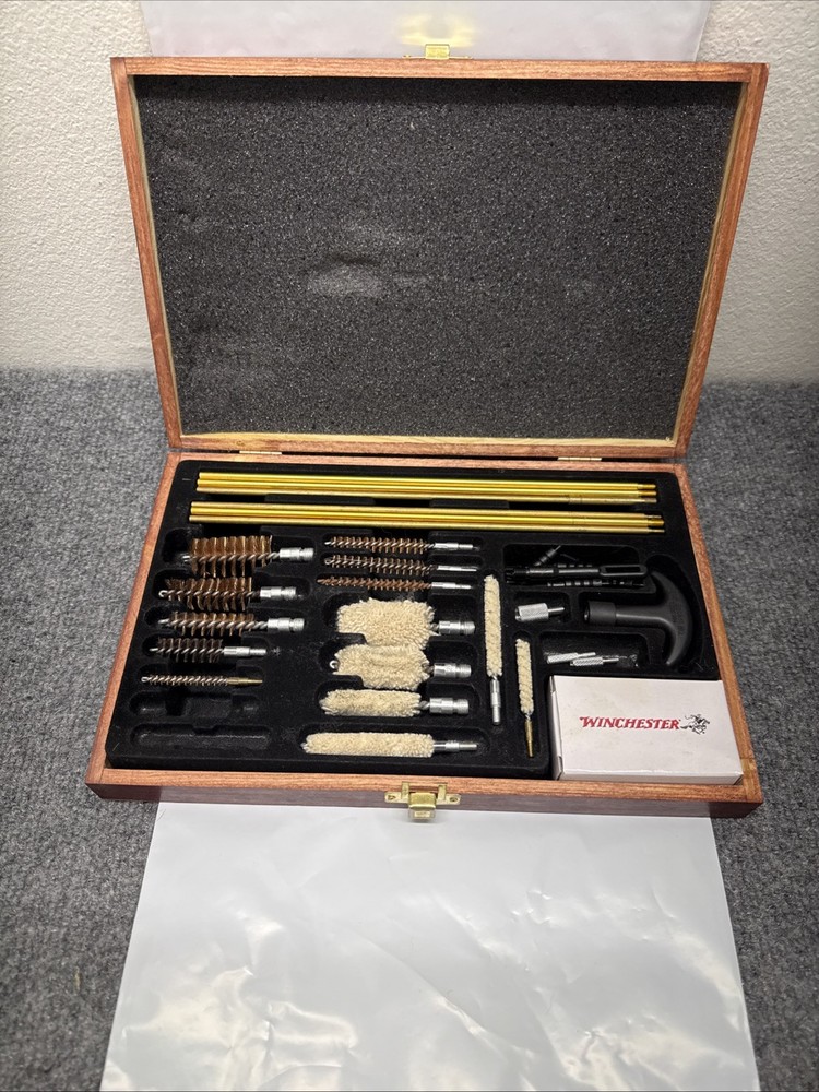 Winchester Universal Cleaning Kit Model No. 363004 + Case B20