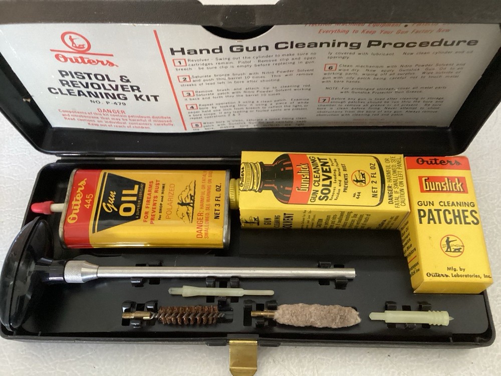 Vintage OUTERS GUNSLICK #479 PISTOL REVOLVER GUN CLEANING KIT 38 Cal