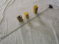 VINTAGE OUTERS GUNSLICK 22 CAL RIFLE GUN CLEANING KIT NO. 477 IN METAL BOX