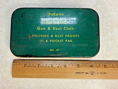 Vintage ~ Outers ~ Silicone Gun & Reel Cloth ~ Tin Case ~ USA Hunting Shooting