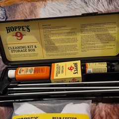Hoppe’s No. 9 Cleaning Kit & Storage Box, 650 Cotton Patches, .270-.35 Caliber