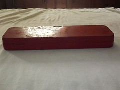 VINTAGE OUTERS GUNSLICK 22 CAL RIFLE GUN CLEANING KIT NO. 477 IN METAL BOX
