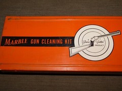 VINTAGE MARBLE METAL BOX GUN CLEANING RIFLE KIT
