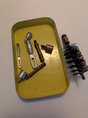 Mill Run BRITE-BORE Rifle Gun Cleaning Kit Plastic Box Cleaner Grease Rods Oil
