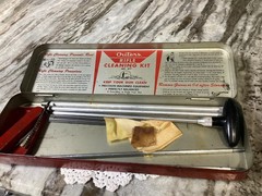 VTG Oysters Gunslick Rifle Red Tin/Partial Tools No. 477 O Alaska, Wis.