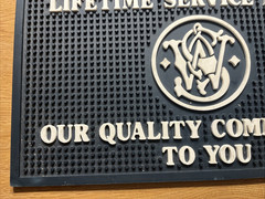 SMITH & WESSON COUNTER MAT RUBBER MAT SALESMAN COUNTER DIPSLAY