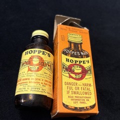 Vintage 1950’s Hoppes No 9 Powder Solvent 3/4 Full Gun Cleaner