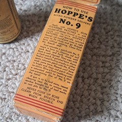 Vintage 1937 Hoppe’s No. 9 Nitro Powder Cleaning Solvent 2 oz Glass Bottle, Box